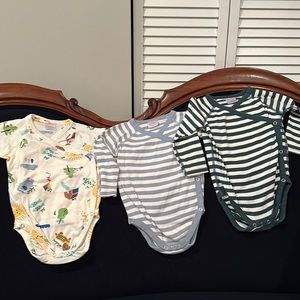 Hanna Andersson 12-18 months - 3 long sleeve bodysuits / onesies